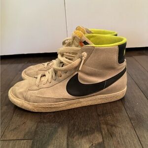 Nike Blazers Suede Colorblock Pattern Athletic Sneakers
